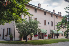 Отель B&B La Tamerice  Валеджо-Суль-Минчо